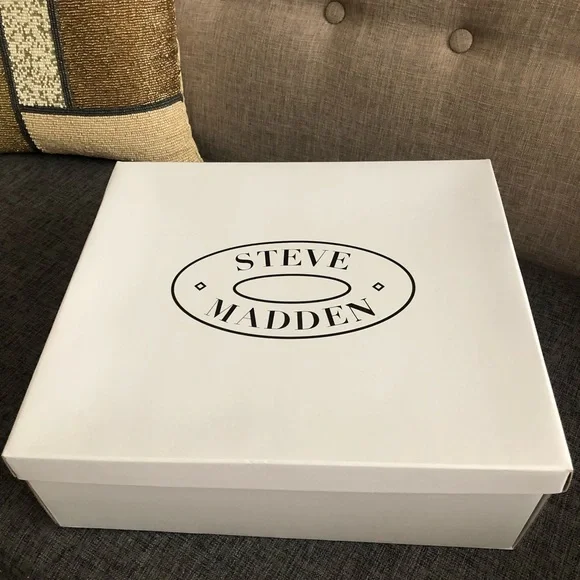 Brand New Steve Madden suede boots. Black heeled boots. - Picture 2 of 7